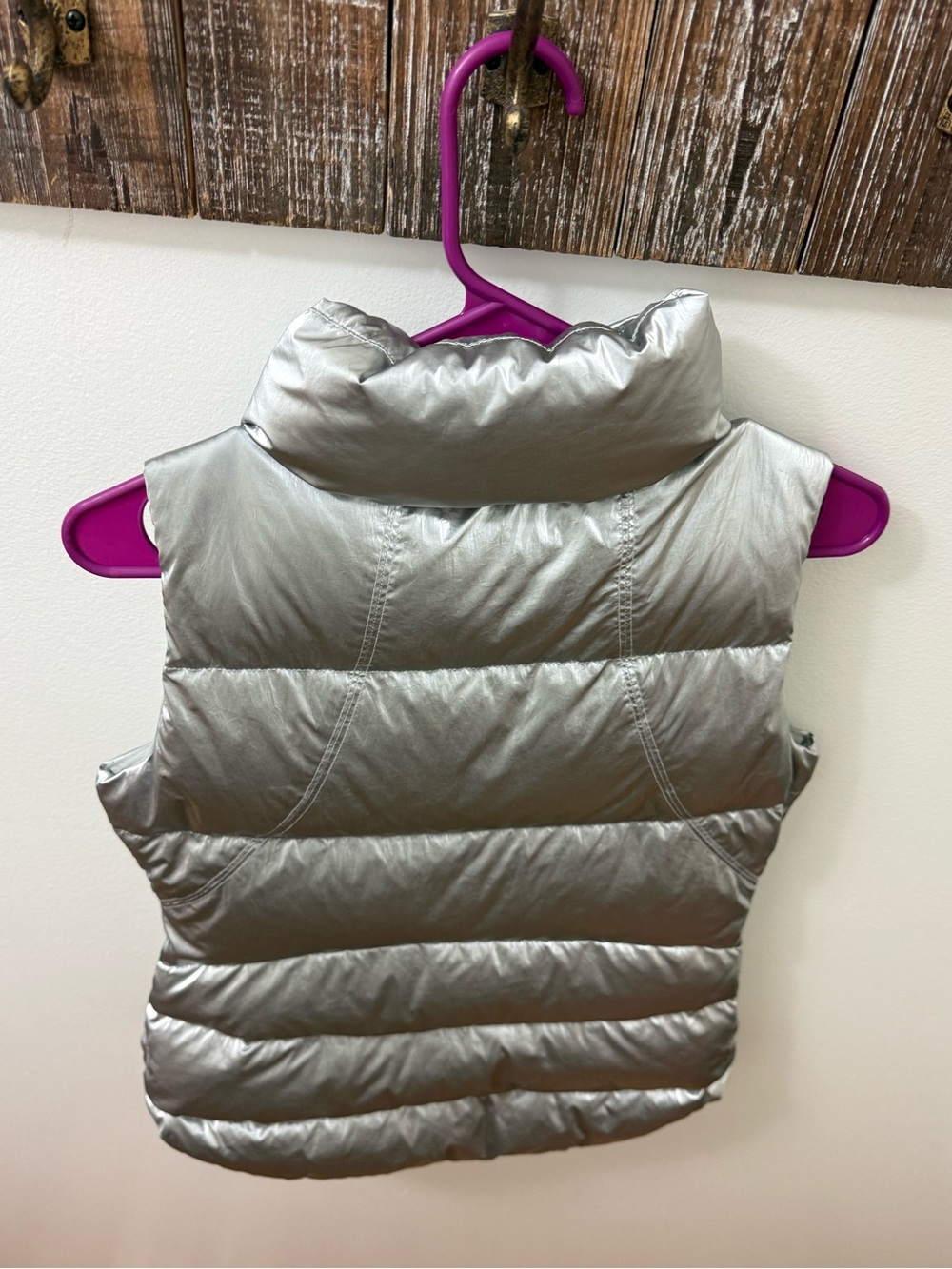 Athleta Metallic Silver Puffer Vest - Silver - Picture 8 of 9